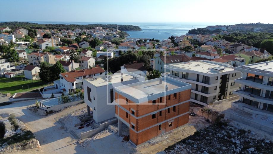 Trosoban stan, novogradnja, Pješčana uvala - pogled na more, 400m od p — slika 1