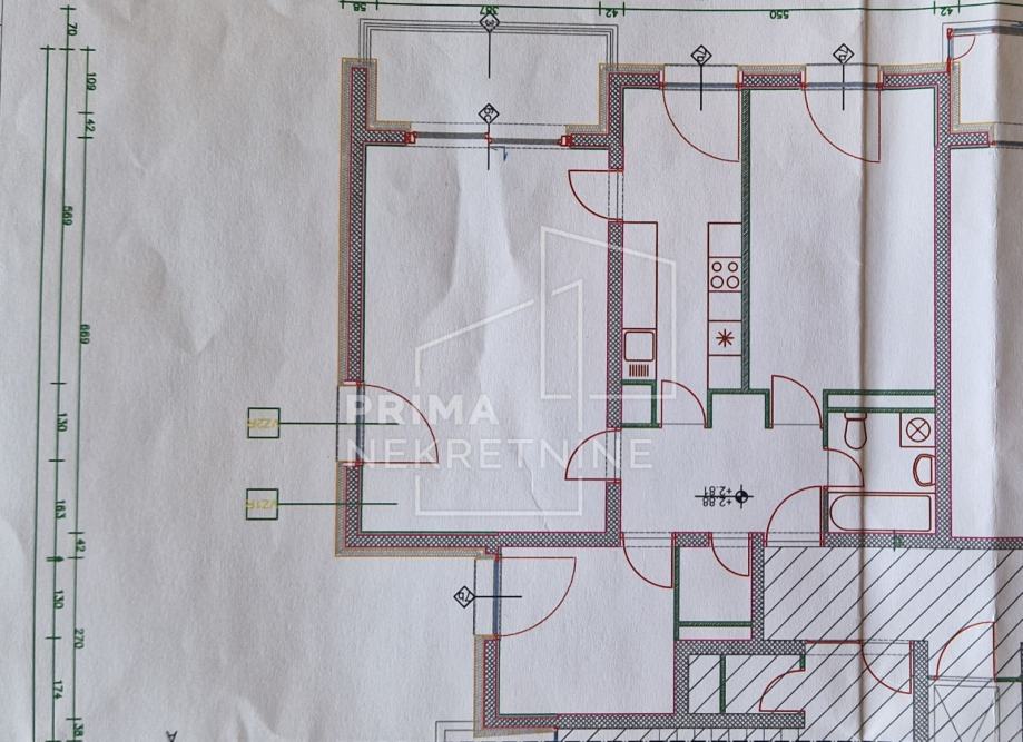 Trosoban stan Ravnice 83m2 (prodaja)