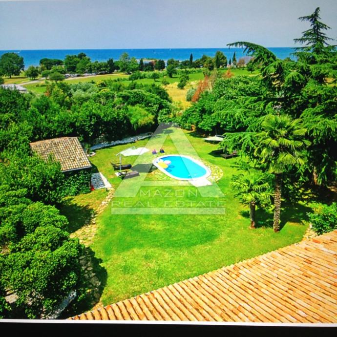 Umag, jedinstvena nekretnina samo 200 m od mora (prodaja)