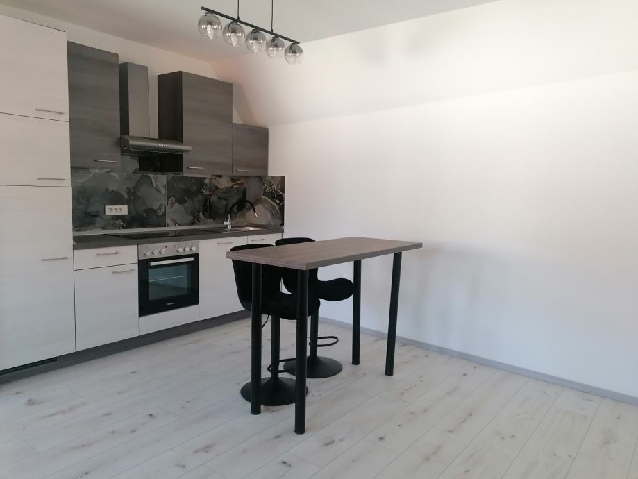 Varaždin, novogradnja, blizina bolnice, stan 43 m2 — slika 1
