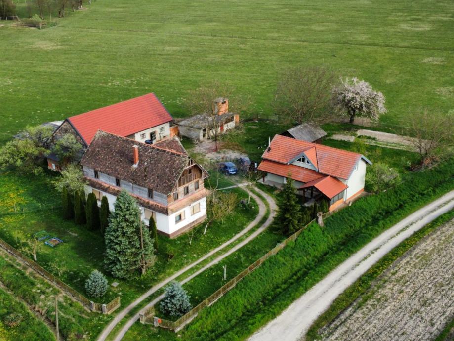 Velika Gorica, Suša, kuća 120 m2 s imanjem 64689 m2 (prodaja)