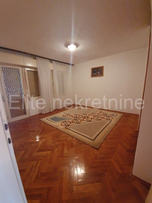 Novi Vinodolski - stan u kući 84m2 (prodaja)