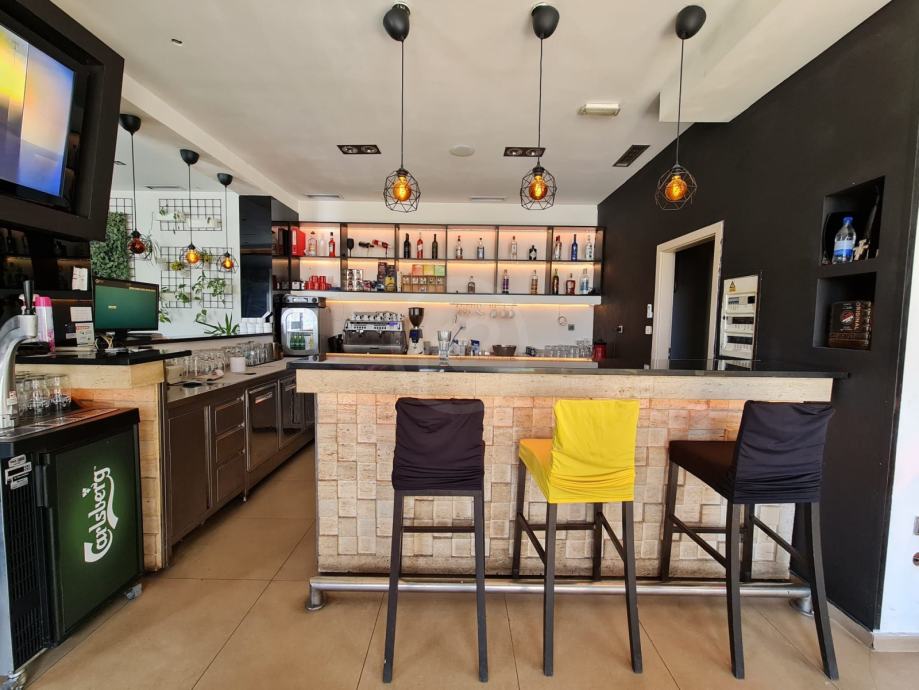 Vrbani, Caffe bar uhodani posao! (iznajmljivanje)