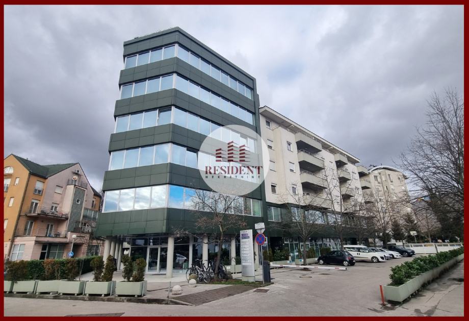 VRBIK - VMD zgrada, garaža 14,40 m2, odlična lokacija, nivo -2 (iznajmljivanje)