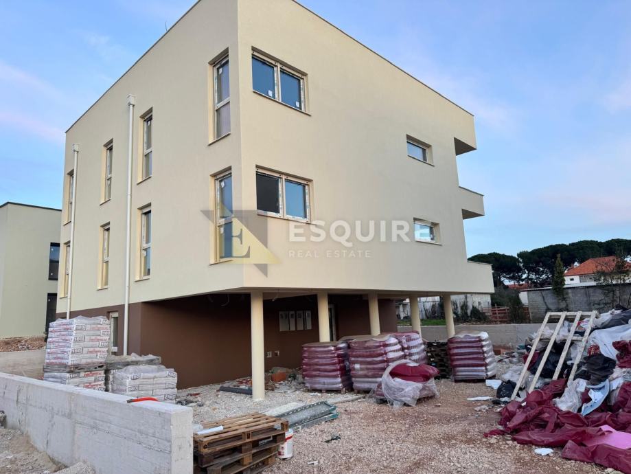 ZADAR - BILI BRIG - Dvosoban stan S1 u prizemlju s vrtom - 90m2