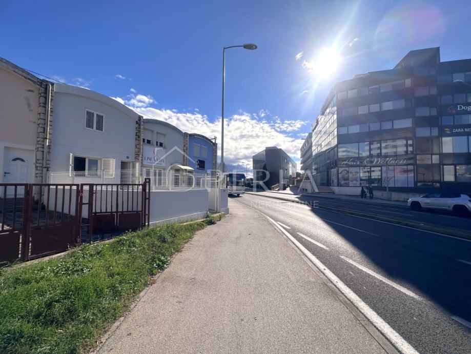 ZADAR - BULEVAR, kuća u nizu od 89 m2! — slika 1