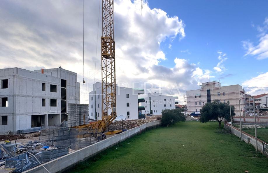 ZADAR - CRVENE KUĆE, jednosoban stan S2 sa vrtom od 72 m2, NOVOGRADNJA — slika 1