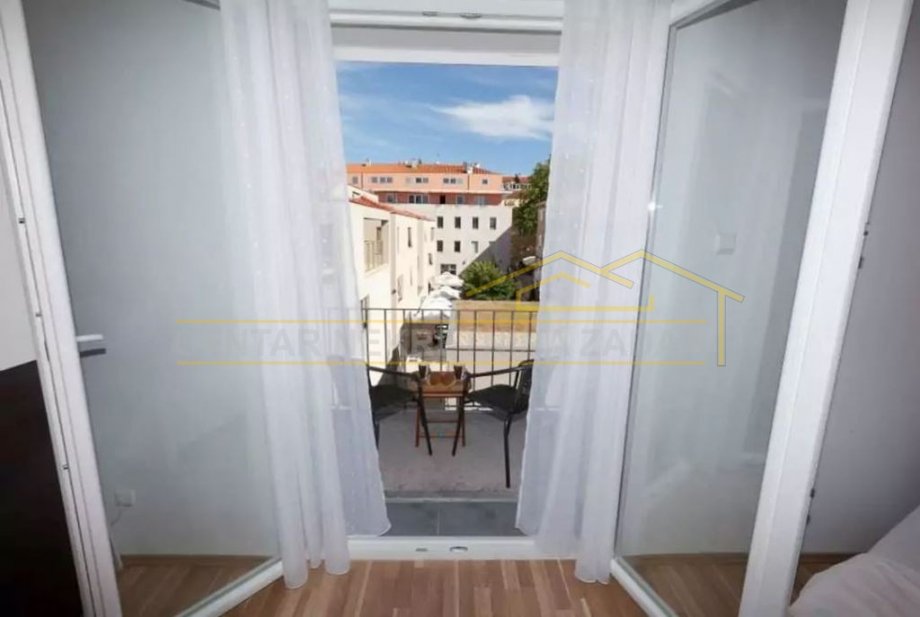Zadar, jednosoban stan u Varoši s terasom 50 m2 (prodaja)