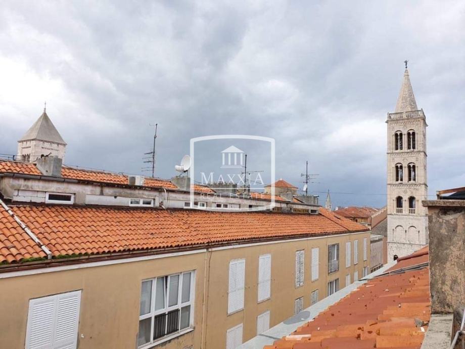Zadar - Poluotok stan strogi centar 51m2 dva balkona 125000€ (prodaja)