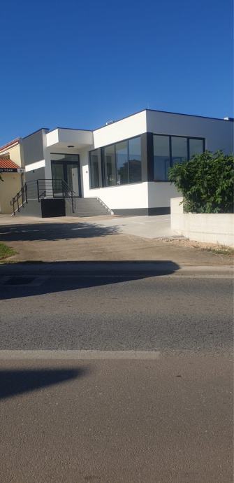 Zadar - Poslovni prostor i skladište za najam — slika 1