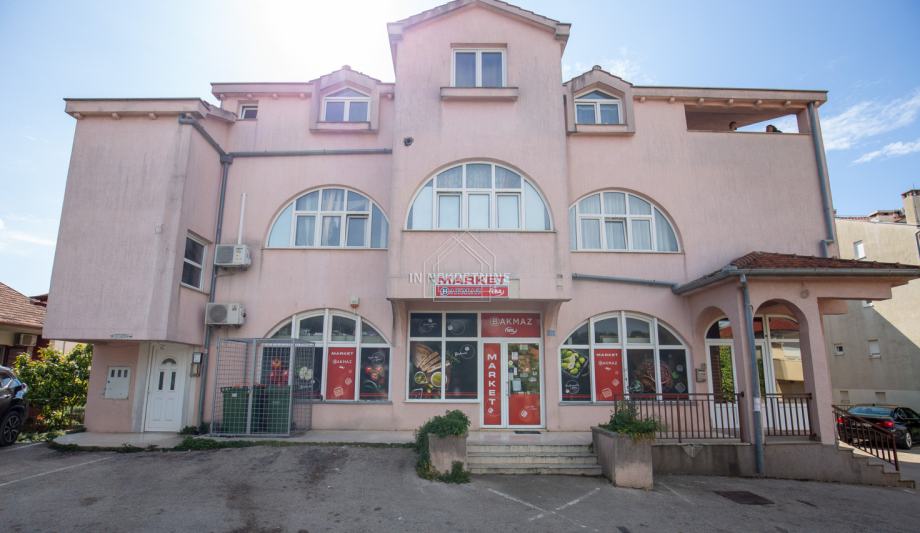 Zadar,Višnjik,kuća površine 700 m2,lokacija!!! (prodaja)