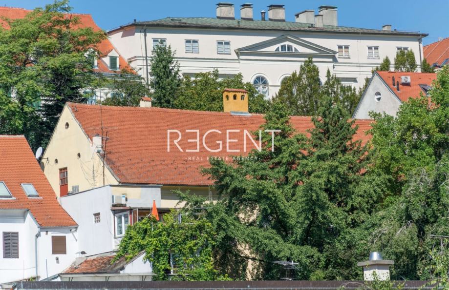 Zagreb, Gornji grad - Jedinstveni barokni dvorac na gornjem gradu (prodaja)