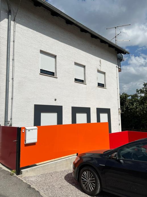 Zagreb Petrova (prodaja)