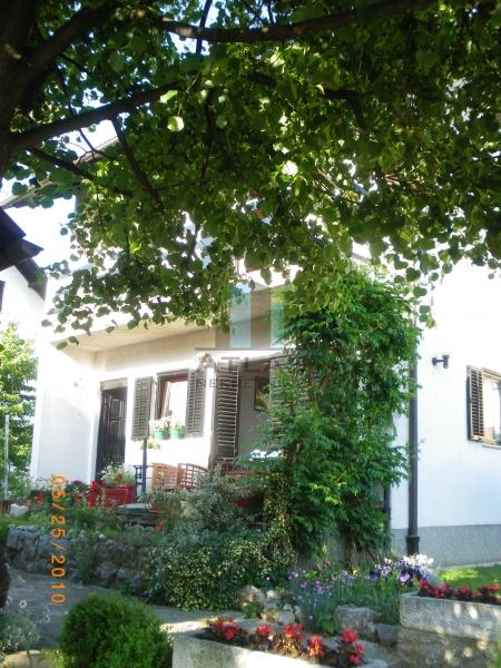 Zagreb, Rudeš- kuća BRP-a 250 m2 i 750 m2 građevinskog... (prodaja)