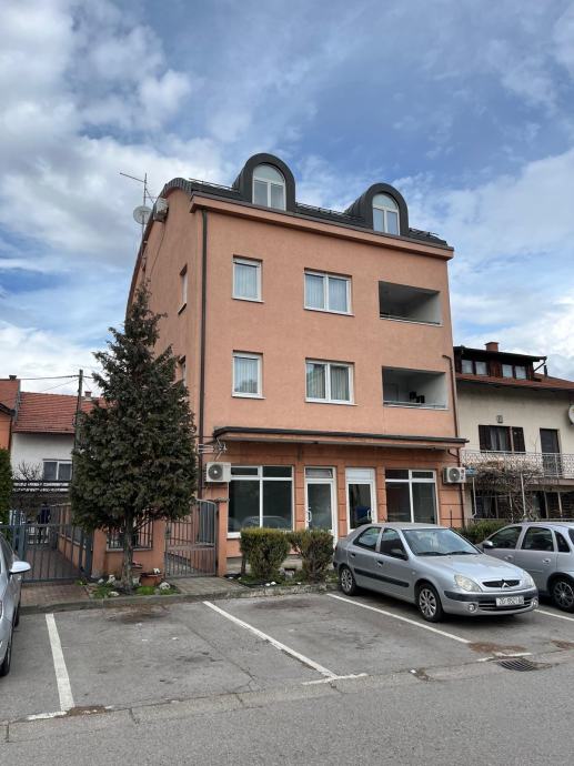 Namješten stan 31.00 m2, Špansko, blizina tržnice — slika 1