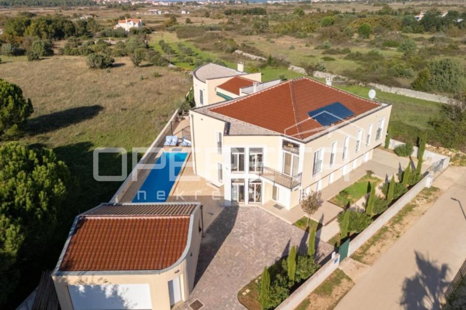 Zaton – luksuzna vila s 5 jedinica, bazenom i investicijskim potencija — slika 1