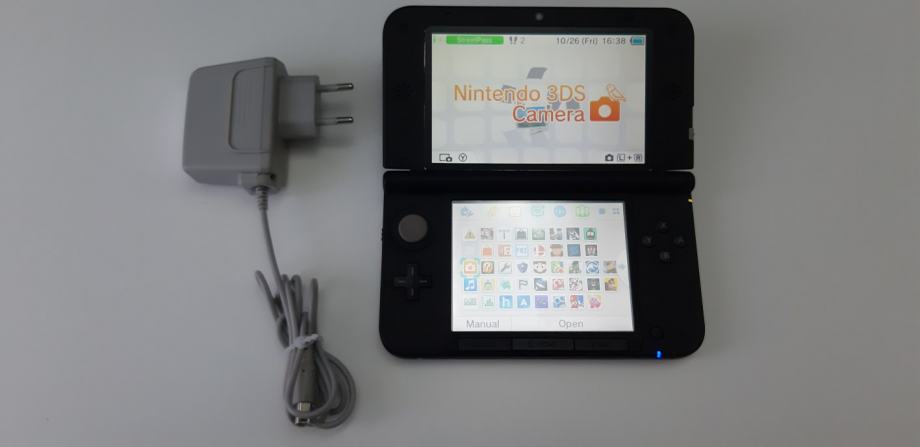 Nintendo 3DS XL, modificirana, pedeset i dvije igrica na kartici!