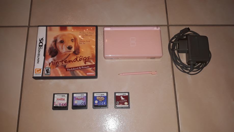 Nintendo DS Lite Pink sa 4 igre