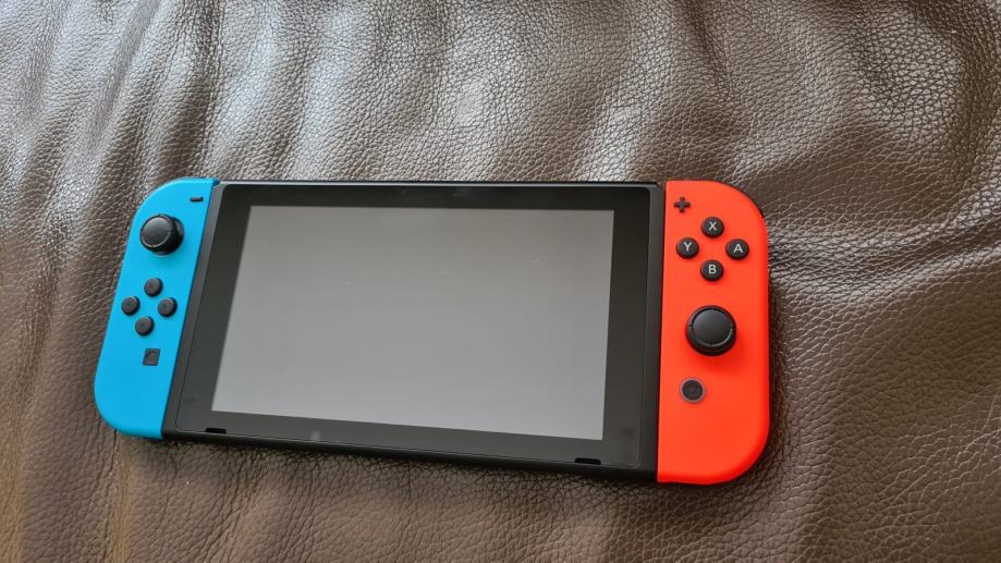 Nintendo Switch Console Red & Blue JoyCon HAD