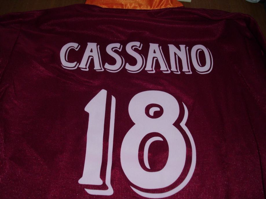 AS Roma nogometni dres broj 18. Cassano