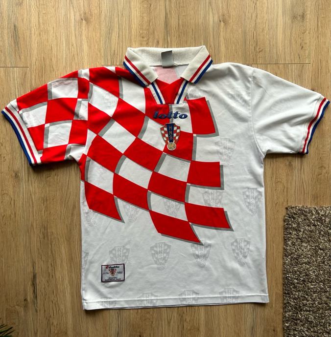 Dres hrvatske nogometne reprezentacije 1998. domaći original Lotto