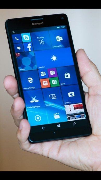 Microsoft Lumia 550 kao nova, sve mreže.