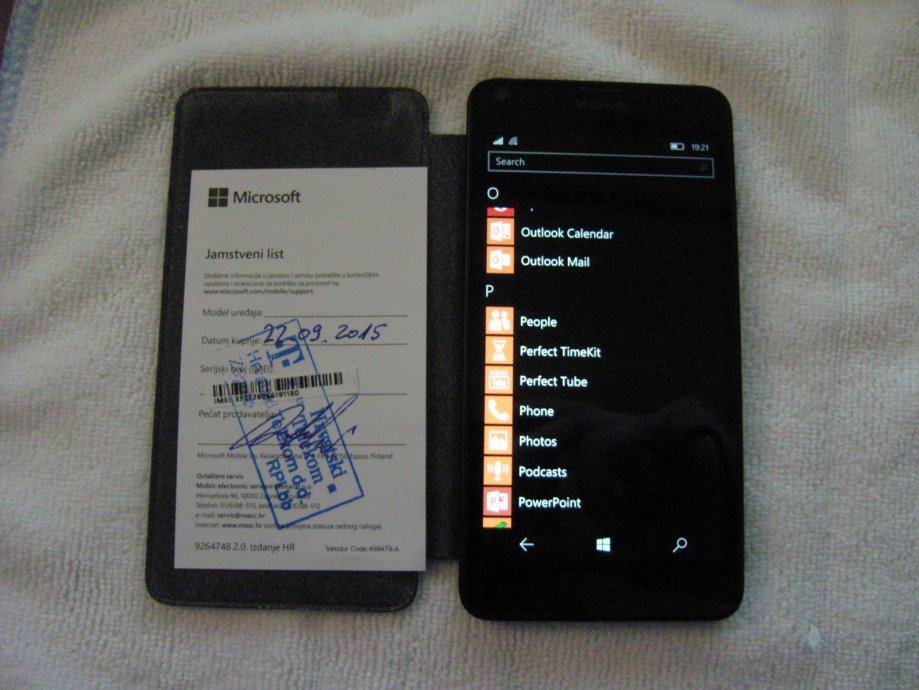 Microsoft Lumia 640 LTE + futrola + 32gb microSD