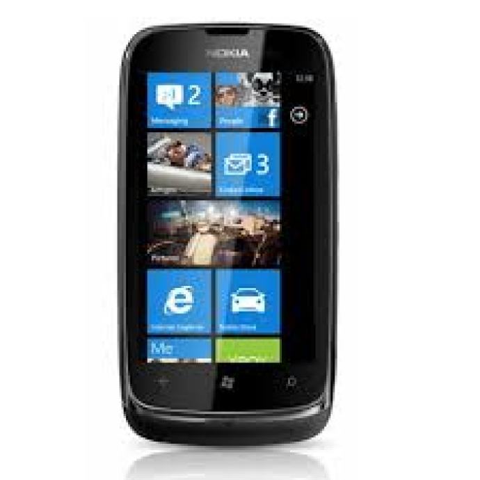 Nokia lumia 610 crna