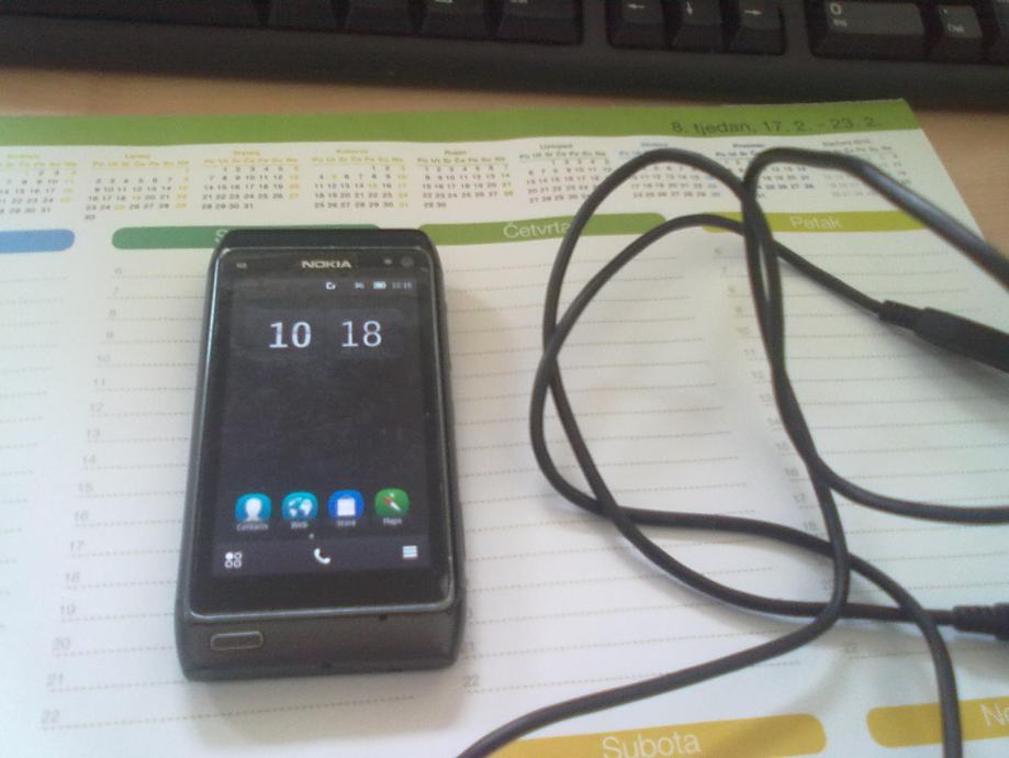 Nokia N8 ispravan + nova baterija!
