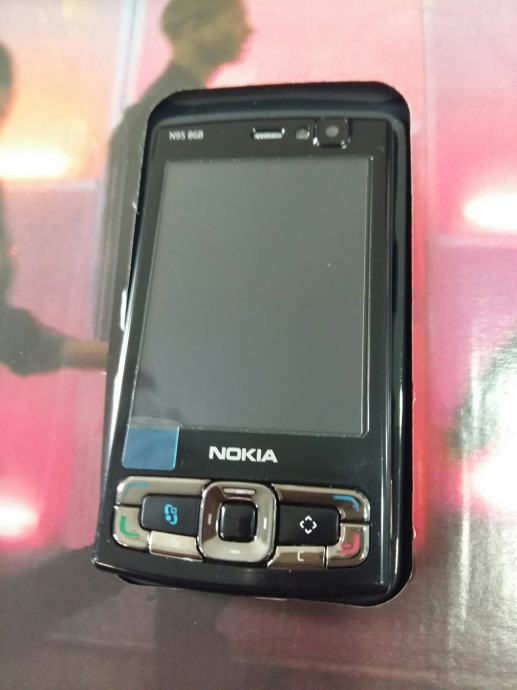 Nokia N95 8GB, novo, zapakirano, kutija, garancija.