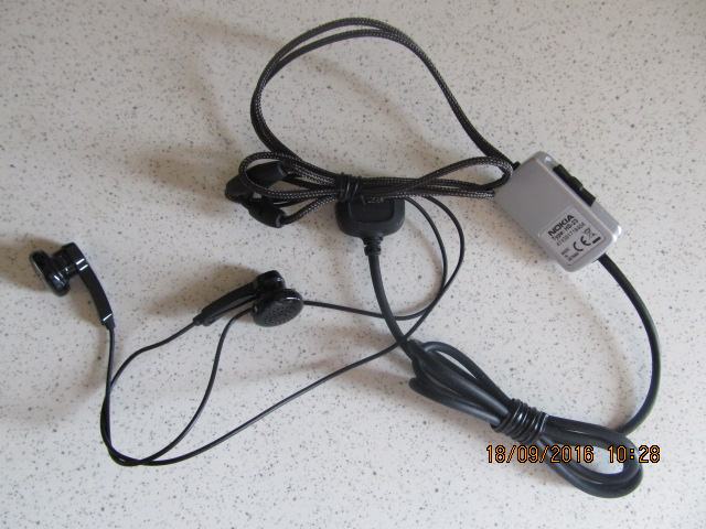 Écouteurs Nokia HS-23 original E65 E70 N70 N71 N72 N73 (Réf#A-791 Écouteurs Nokia HS-23 original E65 E70 N70 N71 N72 N73 (Réf#A-791
