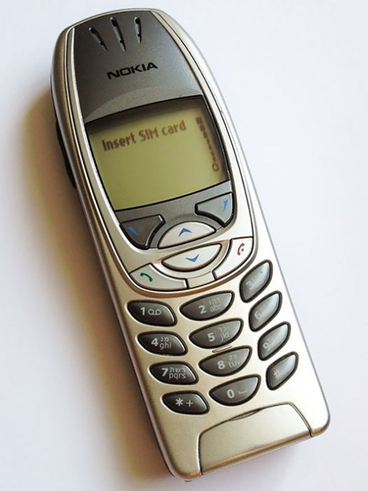 Novi mobitel Nokia 6310i, legendarni model.