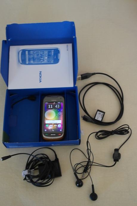 Nokia C7 otključana na sve mreže s komplet opremom u orig.kutiji