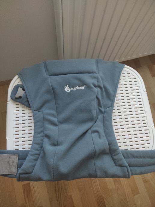 Ergobaby embrace