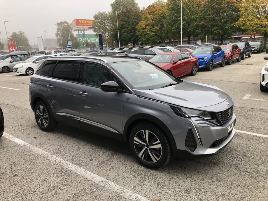 PEUGEOT 5008 ROADTRIP 1,5 BLUEHDI 130, 2022 god.