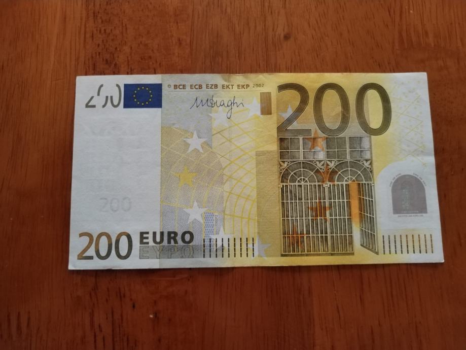 200 eura