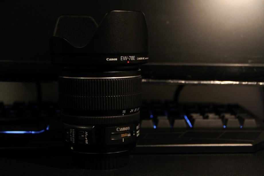 Canon EF-S 15-85mm f/3.5-5.6 IS USM, u odličnom stanju, KAO NOV !!