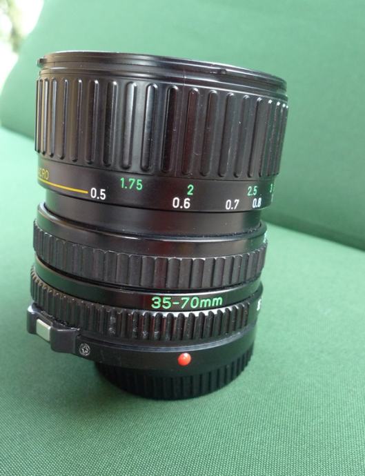 Canon FD 35-70mm f/3.5-4.5 Zoom