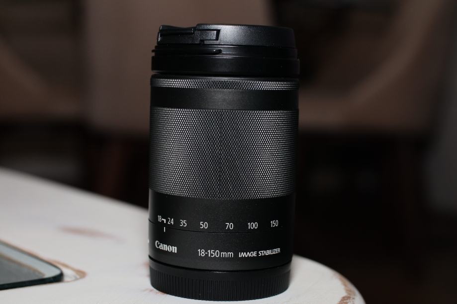 Canon Zoom lens efm 18150mm 3.5f