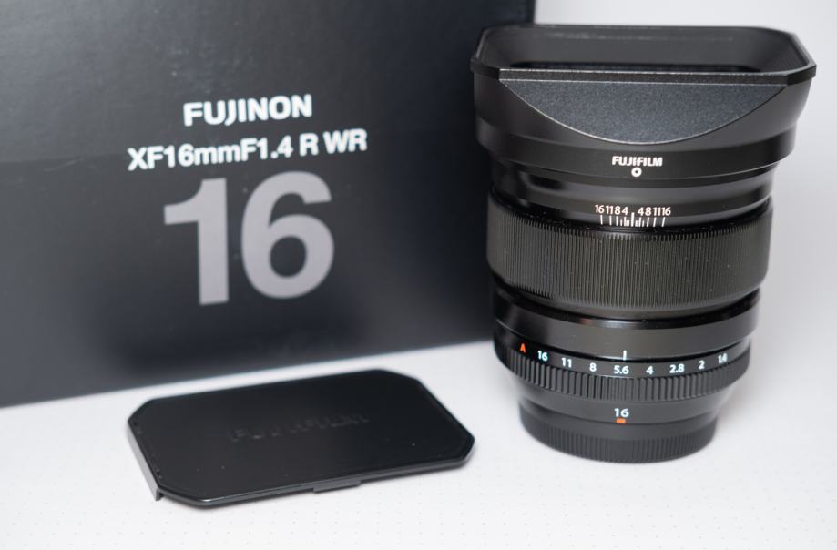 Fujifilm XF 16mm f/1.4 R WR + LH-XF16