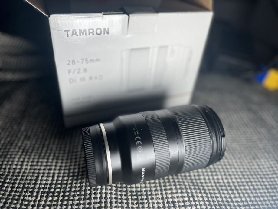 MINT: Tamron 28-75mm f/2.8 Di III RXD - Sony FE fit