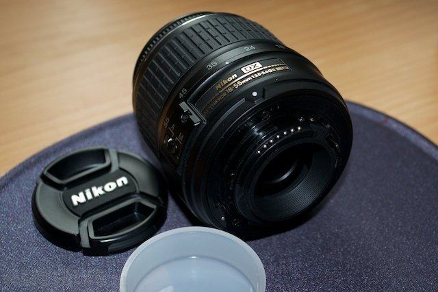 Nikon NIKKOR 18-55mm objektiv