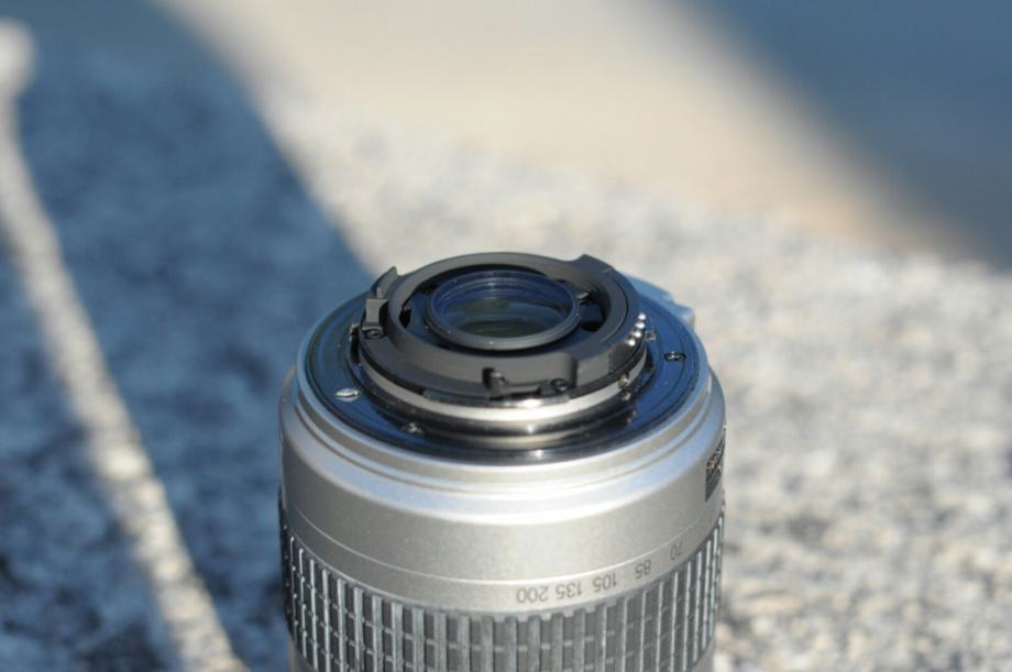 Objectif Nikon AF-D 28-200mm F/3,5-5,6 + Filtre Kenko Skylight - Super-zoom Occasion