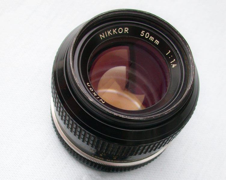 Nikon Nikkor objektiv 50mm 1:1,4 (pokriva i puni FF format )