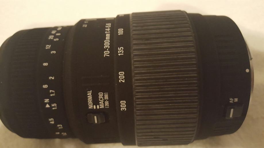Canon digital EF - SIGMA 70-300mm 1:4-5,6 DG Macro