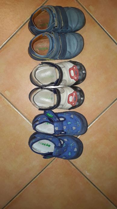 Froddo cipele, sandale i papuče veličina 22