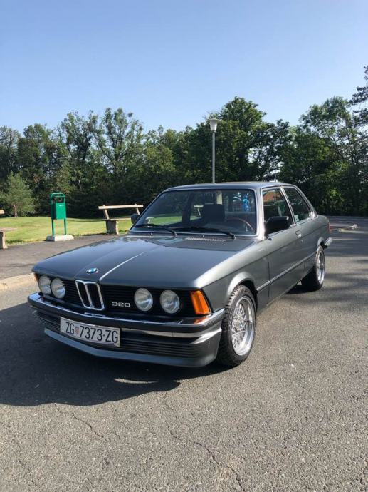 BMW 320 E21 oldtimer 1981 coupé potpuno restauriran