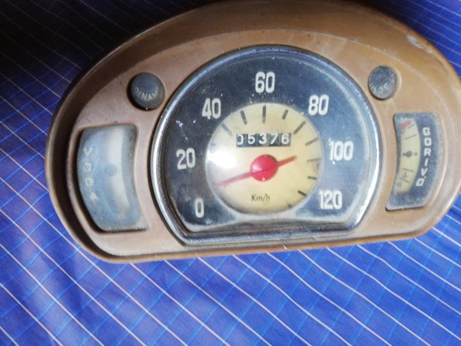 Zastava 750 instrument tabla