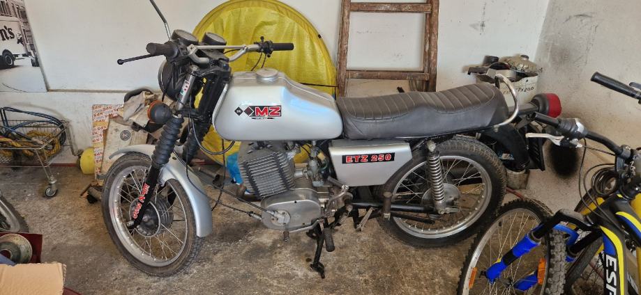 Targhetta In Legno Con Fori 25x20 Cm - Mondo Fai Da Te - Foto 2