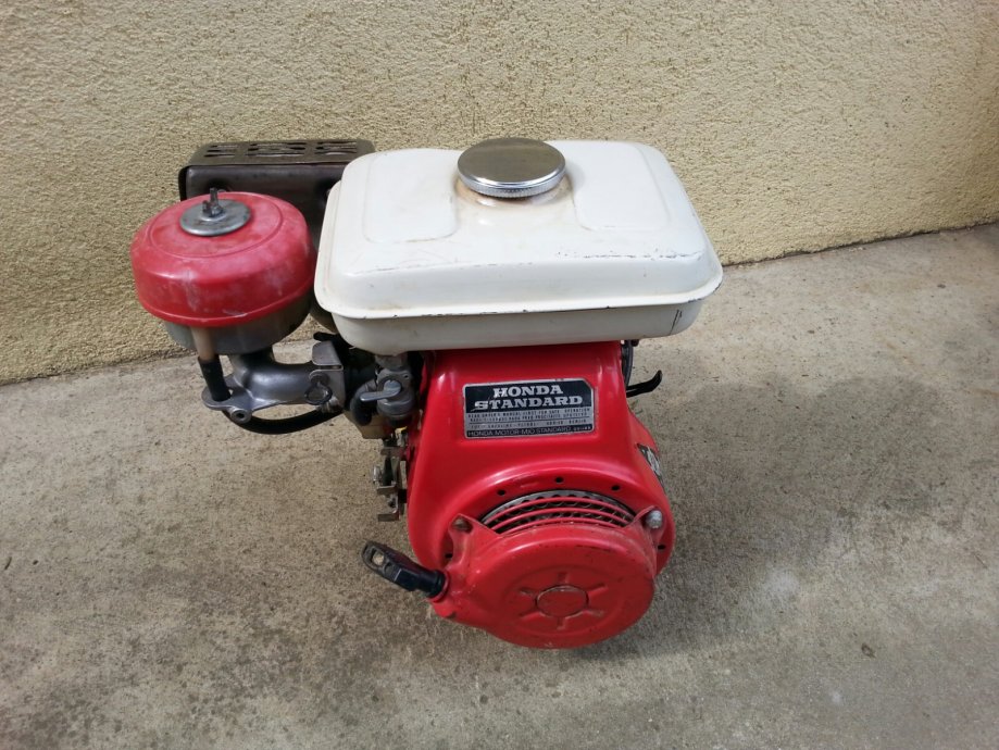 Motor Honda G150 za motokultivator F400/ F420 može zamjena